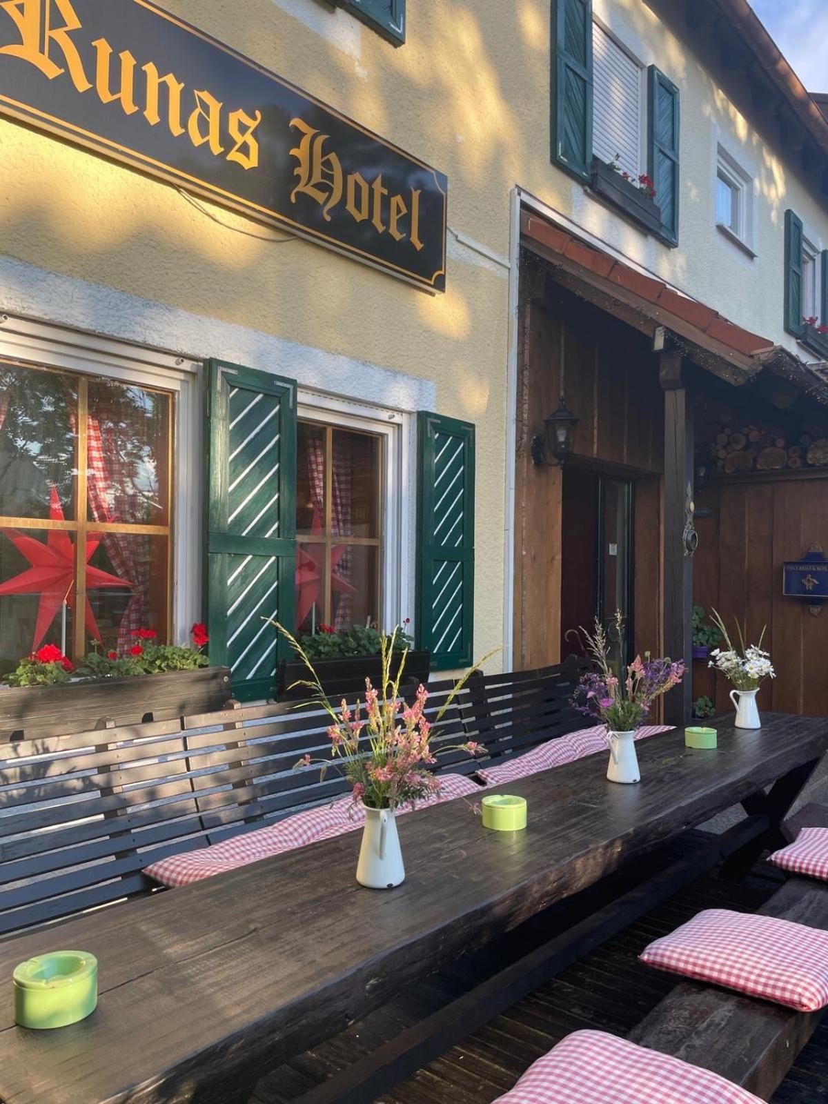 Runas Hotel Hallbergmoos Exterior photo